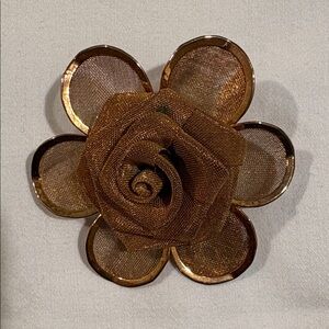 Elegant Brown Flower Brooch